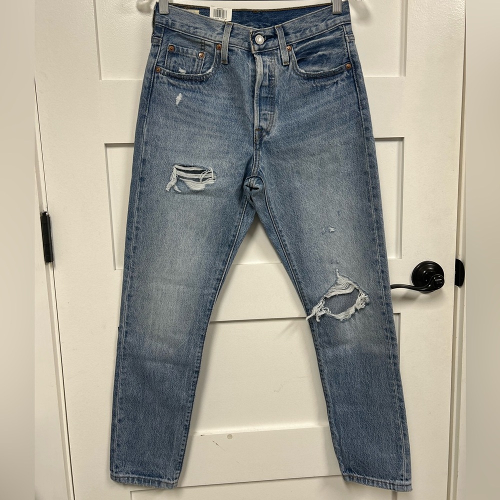 LEVI’S 501 - women’s Skinny Jeans Distressed -sz 25x28